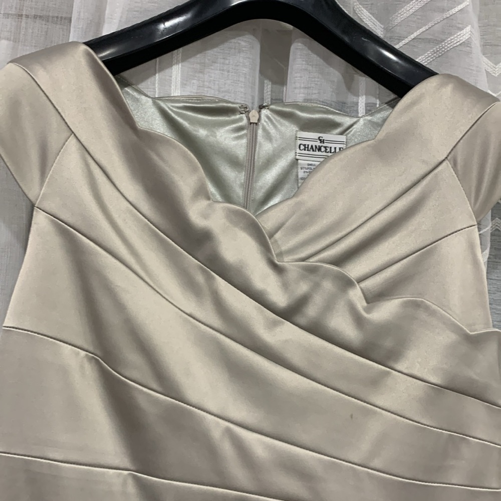 Chancelle Formal Dress - Picture 4 of 7